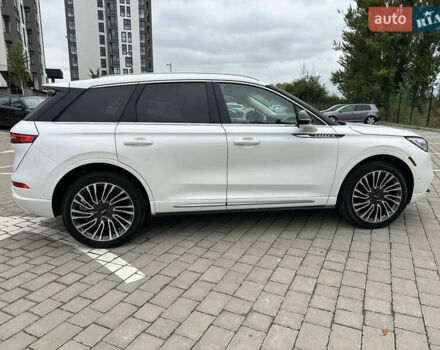 Белый Линкольн Corsair, объемом двигателя 2.29 л и пробегом 101 тыс. км за 24500 $, фото 17 на Automoto.ua