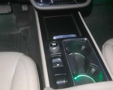 Белый Линкольн Corsair, объемом двигателя 2 л и пробегом 122 тыс. км за 14950 $, фото 30 на Automoto.ua