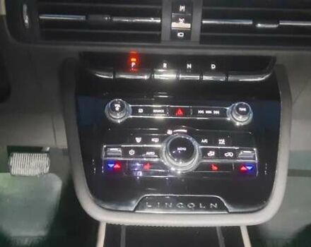 Белый Линкольн Corsair, объемом двигателя 2 л и пробегом 122 тыс. км за 14950 $, фото 29 на Automoto.ua