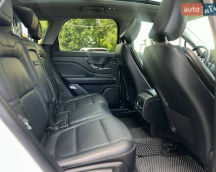 Белый Линкольн Corsair, объемом двигателя 2 л и пробегом 38 тыс. км за 27500 $, фото 24 на Automoto.ua