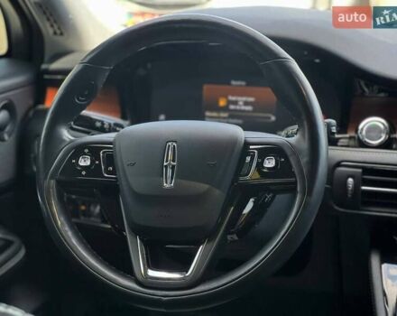 Белый Линкольн Corsair, объемом двигателя 2 л и пробегом 38 тыс. км за 27500 $, фото 13 на Automoto.ua