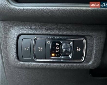 Белый Линкольн Corsair, объемом двигателя 2 л и пробегом 24 тыс. км за 25990 $, фото 16 на Automoto.ua