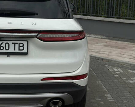 Белый Линкольн Corsair, объемом двигателя 2 л и пробегом 24 тыс. км за 25800 $, фото 34 на Automoto.ua