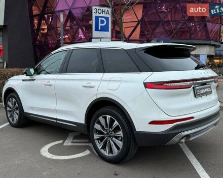 Белый Линкольн Corsair, объемом двигателя 2 л и пробегом 24 тыс. км за 25990 $, фото 4 на Automoto.ua