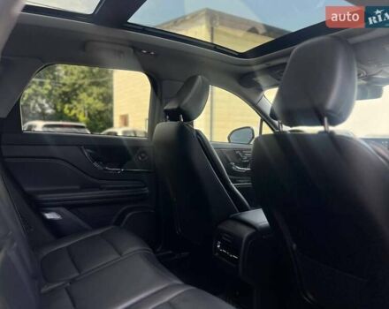 Белый Линкольн Corsair, объемом двигателя 2 л и пробегом 38 тыс. км за 27500 $, фото 23 на Automoto.ua