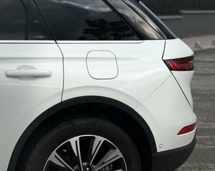 Белый Линкольн Corsair, объемом двигателя 2 л и пробегом 24 тыс. км за 25800 $, фото 23 на Automoto.ua