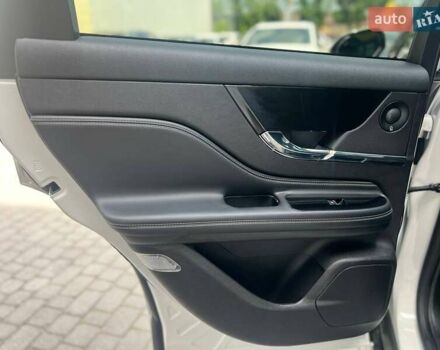 Белый Линкольн Corsair, объемом двигателя 2 л и пробегом 38 тыс. км за 27500 $, фото 20 на Automoto.ua