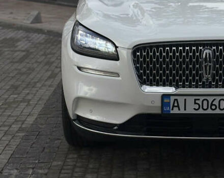 Белый Линкольн Corsair, объемом двигателя 2 л и пробегом 24 тыс. км за 25800 $, фото 15 на Automoto.ua