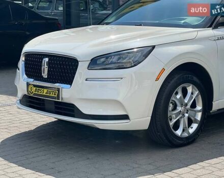 Белый Линкольн Corsair, объемом двигателя 2 л и пробегом 38 тыс. км за 27500 $, фото 6 на Automoto.ua