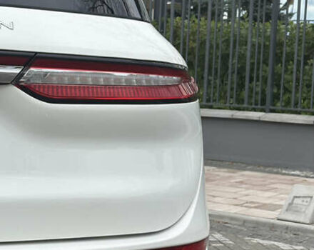 Белый Линкольн Corsair, объемом двигателя 2 л и пробегом 24 тыс. км за 25800 $, фото 35 на Automoto.ua