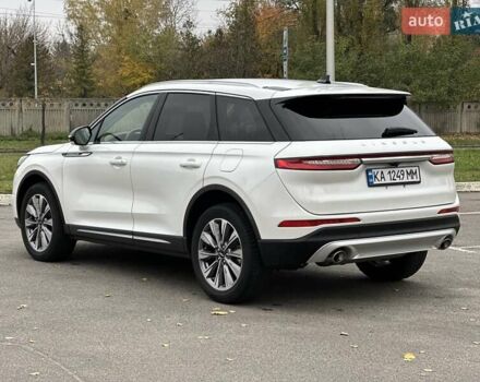 Белый Линкольн Corsair, объемом двигателя 2 л и пробегом 22 тыс. км за 27500 $, фото 6 на Automoto.ua