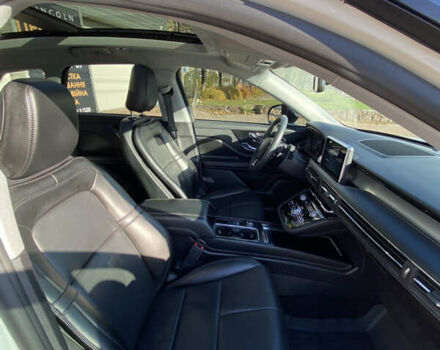 Білий Лінкольн Corsair, об'ємом двигуна 2 л та пробігом 78 тис. км за 27500 $, фото 19 на Automoto.ua