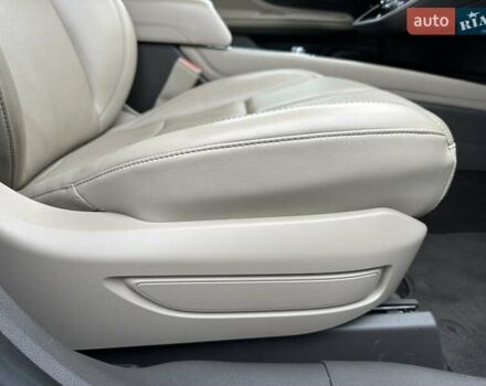 Белый Линкольн Corsair, объемом двигателя 2 л и пробегом 22 тыс. км за 27500 $, фото 13 на Automoto.ua