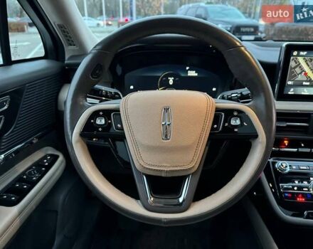 Белый Линкольн Corsair, объемом двигателя 2 л и пробегом 24 тыс. км за 25990 $, фото 12 на Automoto.ua