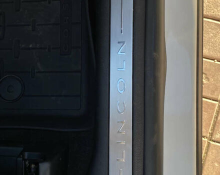 Білий Лінкольн Corsair, об'ємом двигуна 2 л та пробігом 78 тис. км за 27500 $, фото 20 на Automoto.ua