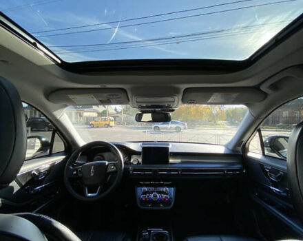 Білий Лінкольн Corsair, об'ємом двигуна 2 л та пробігом 78 тис. км за 27500 $, фото 26 на Automoto.ua