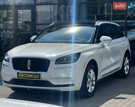 Белый Линкольн Corsair, объемом двигателя 2 л и пробегом 38 тыс. км за 27500 $, фото 2 на Automoto.ua