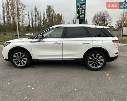 Белый Линкольн Corsair, объемом двигателя 2 л и пробегом 22 тыс. км за 27500 $, фото 7 на Automoto.ua