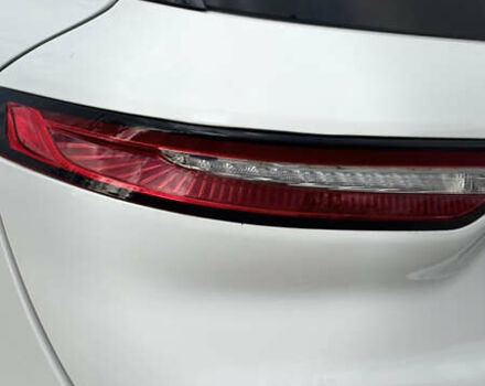 Белый Линкольн Corsair, объемом двигателя 2 л и пробегом 24 тыс. км за 25800 $, фото 21 на Automoto.ua