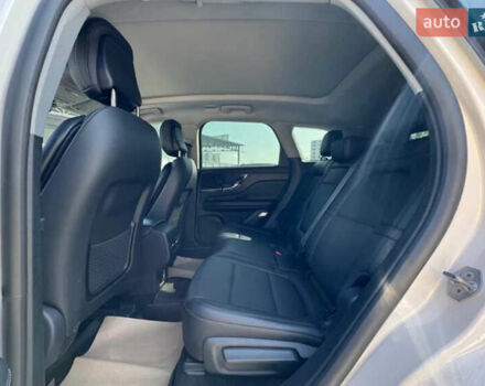 Белый Линкольн Corsair, объемом двигателя 2 л и пробегом 2 тыс. км за 30000 $, фото 5 на Automoto.ua