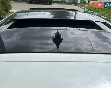 Белый Линкольн Corsair, объемом двигателя 2 л и пробегом 2 тыс. км за 30000 $, фото 4 на Automoto.ua