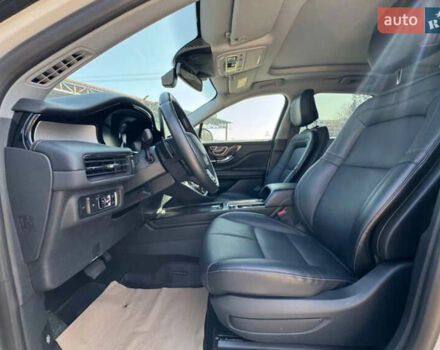 Белый Линкольн Corsair, объемом двигателя 2 л и пробегом 2 тыс. км за 30000 $, фото 6 на Automoto.ua