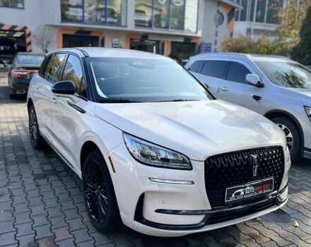 Белый Линкольн Corsair, объемом двигателя 2 л и пробегом 15 тыс. км за 34800 $, фото 6 на Automoto.ua