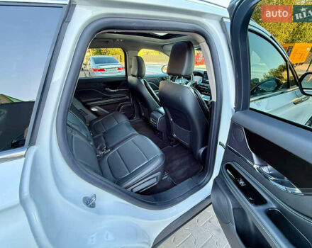 Білий Лінкольн Corsair, об'ємом двигуна 2.49 л та пробігом 23 тис. км за 36000 $, фото 34 на Automoto.ua