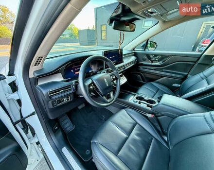 Білий Лінкольн Corsair, об'ємом двигуна 2.49 л та пробігом 23 тис. км за 36000 $, фото 31 на Automoto.ua