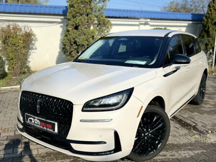 Белый Линкольн Corsair, объемом двигателя 2 л и пробегом 16 тыс. км за 33750 $, фото 1 на Automoto.ua