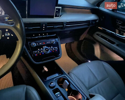 Бежевый Линкольн Corsair, объемом двигателя 2 л и пробегом 80 тыс. км за 29500 $, фото 39 на Automoto.ua