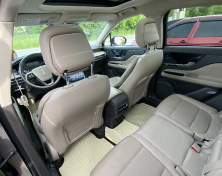 Бежевый Линкольн Corsair, объемом двигателя 2 л и пробегом 80 тыс. км за 29500 $, фото 14 на Automoto.ua