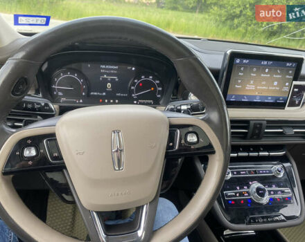 Бежевый Линкольн Corsair, объемом двигателя 2 л и пробегом 80 тыс. км за 29500 $, фото 16 на Automoto.ua