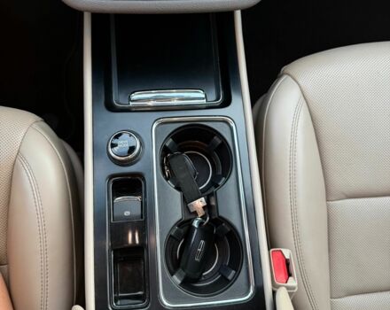 Бежевый Линкольн Corsair, объемом двигателя 2 л и пробегом 57 тыс. км за 25000 $, фото 11 на Automoto.ua