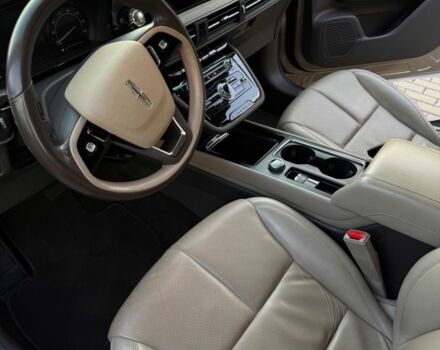 Бежевый Линкольн Corsair, объемом двигателя 2 л и пробегом 57 тыс. км за 25000 $, фото 10 на Automoto.ua