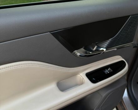 Бежевый Линкольн Corsair, объемом двигателя 2 л и пробегом 57 тыс. км за 25000 $, фото 15 на Automoto.ua