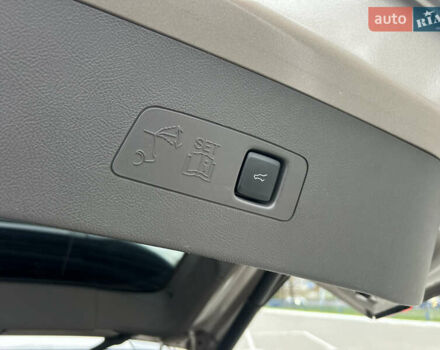 Бежевый Линкольн Corsair, объемом двигателя 2 л и пробегом 63 тыс. км за 25000 $, фото 21 на Automoto.ua