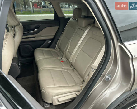 Бежевый Линкольн Corsair, объемом двигателя 2 л и пробегом 63 тыс. км за 25000 $, фото 19 на Automoto.ua