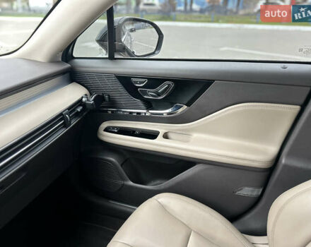 Бежевый Линкольн Corsair, объемом двигателя 2 л и пробегом 63 тыс. км за 25000 $, фото 14 на Automoto.ua