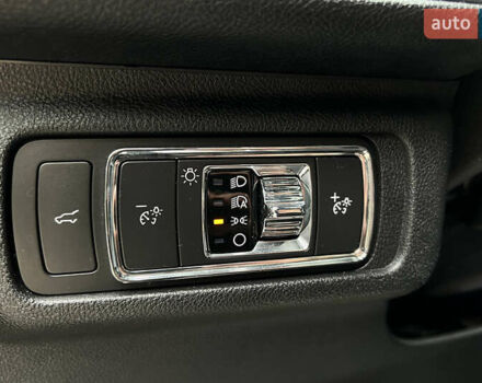 Чорний Лінкольн Corsair, об'ємом двигуна 2 л та пробігом 128 тис. км за 22900 $, фото 19 на Automoto.ua