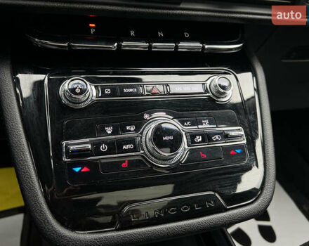 Чорний Лінкольн Corsair, об'ємом двигуна 2 л та пробігом 128 тис. км за 22900 $, фото 16 на Automoto.ua