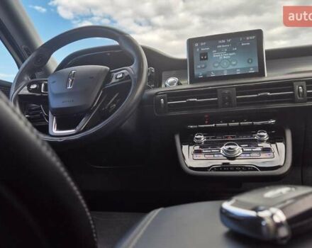 Черный Линкольн Corsair, объемом двигателя 2 л и пробегом 27 тыс. км за 24700 $, фото 14 на Automoto.ua