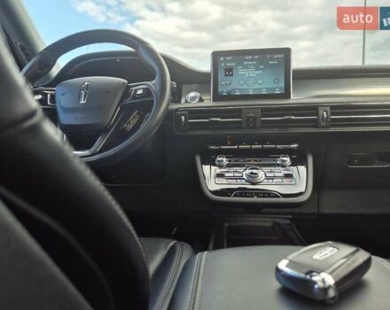 Черный Линкольн Corsair, объемом двигателя 2 л и пробегом 27 тыс. км за 24700 $, фото 16 на Automoto.ua