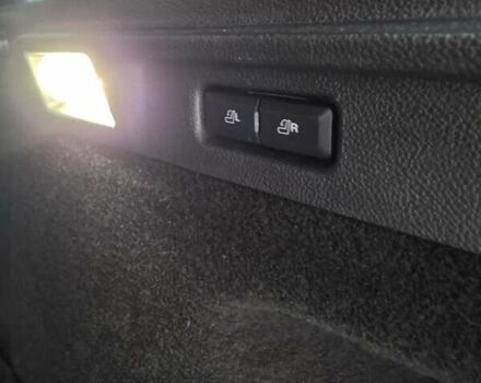 Черный Линкольн Corsair, объемом двигателя 2 л и пробегом 34 тыс. км за 30500 $, фото 34 на Automoto.ua