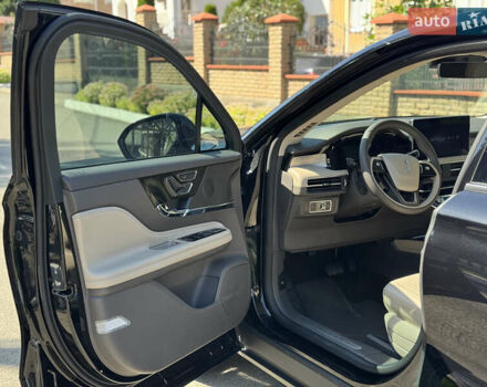 Черный Линкольн Corsair, объемом двигателя 2 л и пробегом 22 тыс. км за 31500 $, фото 18 на Automoto.ua