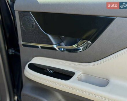 Черный Линкольн Corsair, объемом двигателя 2 л и пробегом 22 тыс. км за 31500 $, фото 36 на Automoto.ua