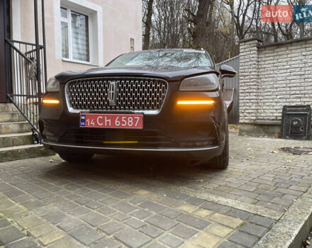 Черный Линкольн Corsair, объемом двигателя 2 л и пробегом 137 тыс. км за 17000 $, фото 1 на Automoto.ua