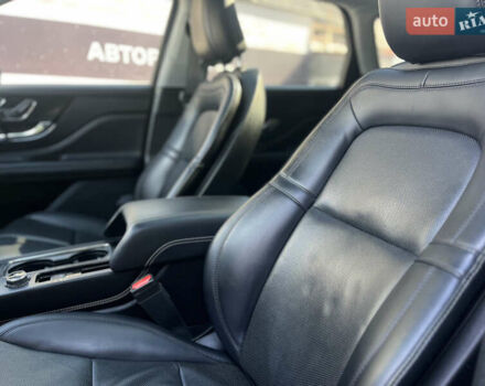 Красный Линкольн Corsair, объемом двигателя 2 л и пробегом 40 тыс. км за 29000 $, фото 12 на Automoto.ua