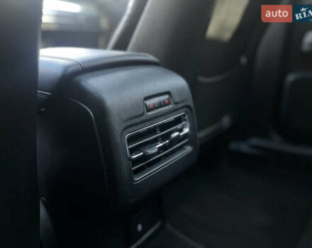 Красный Линкольн Corsair, объемом двигателя 2 л и пробегом 40 тыс. км за 29000 $, фото 24 на Automoto.ua