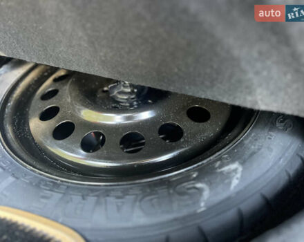 Красный Линкольн Corsair, объемом двигателя 2 л и пробегом 40 тыс. км за 29000 $, фото 28 на Automoto.ua